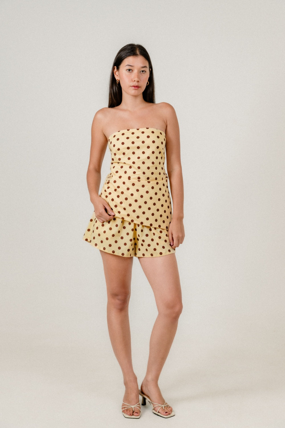 Stacey Shorts Polkadot Chocolate in Butter Yellow