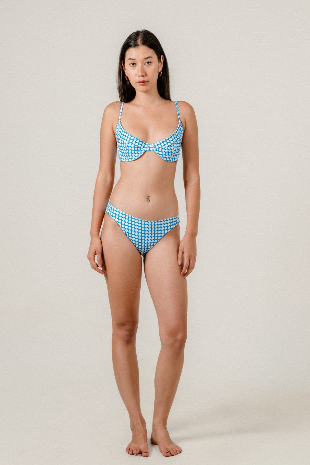 Anja Bottoms in Blue Nique