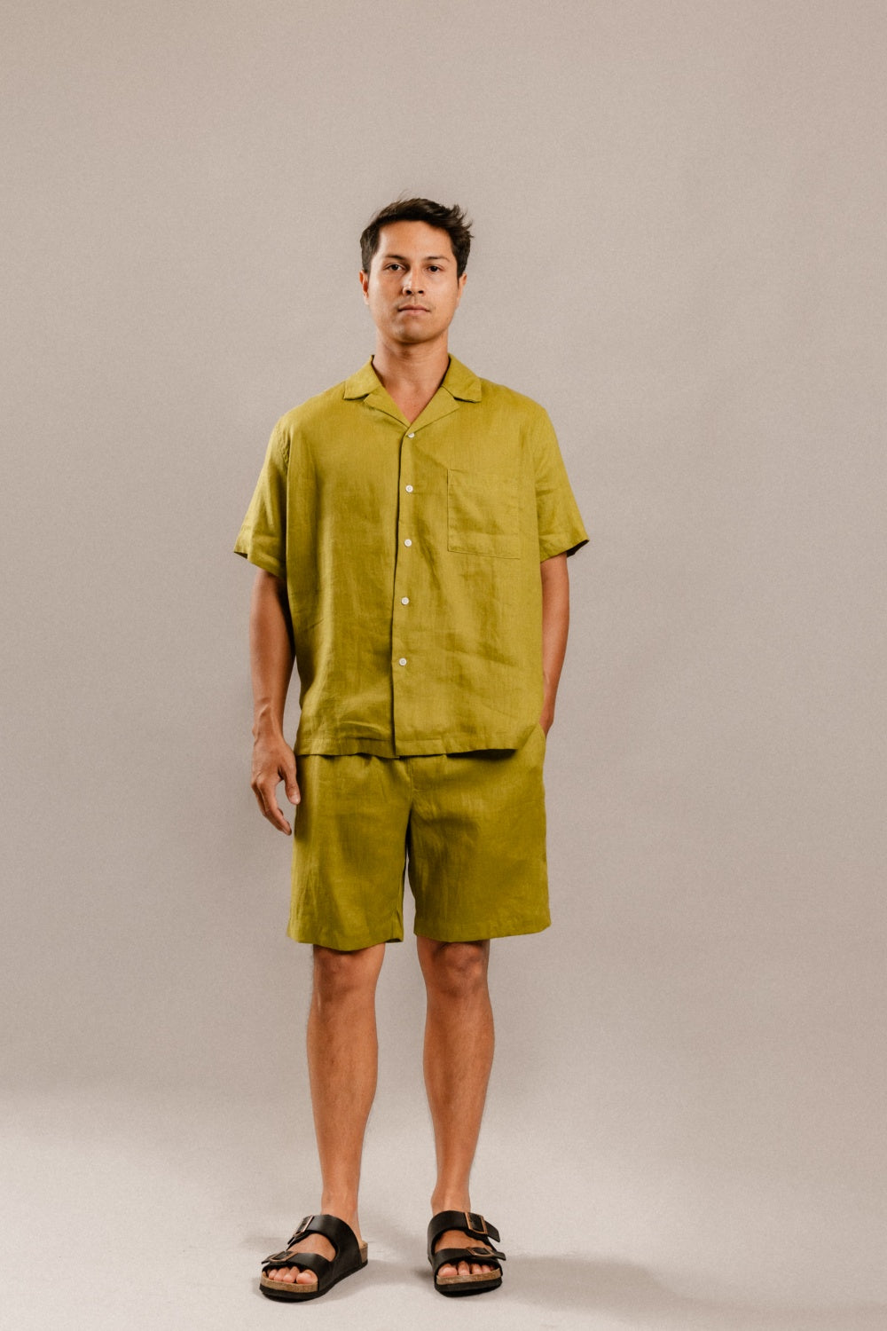Dan Shirt in Olive Green Linen