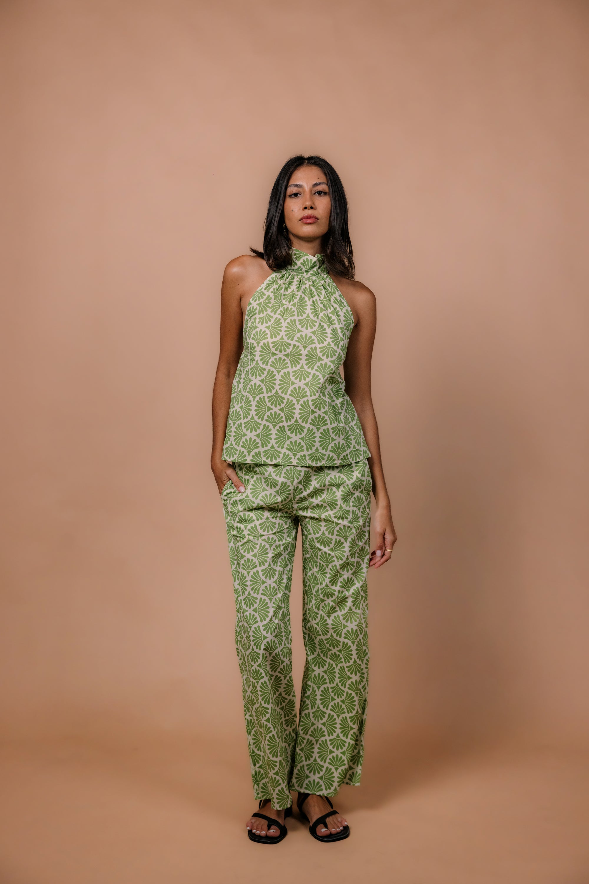 Sarah Pants in Watercress Mika