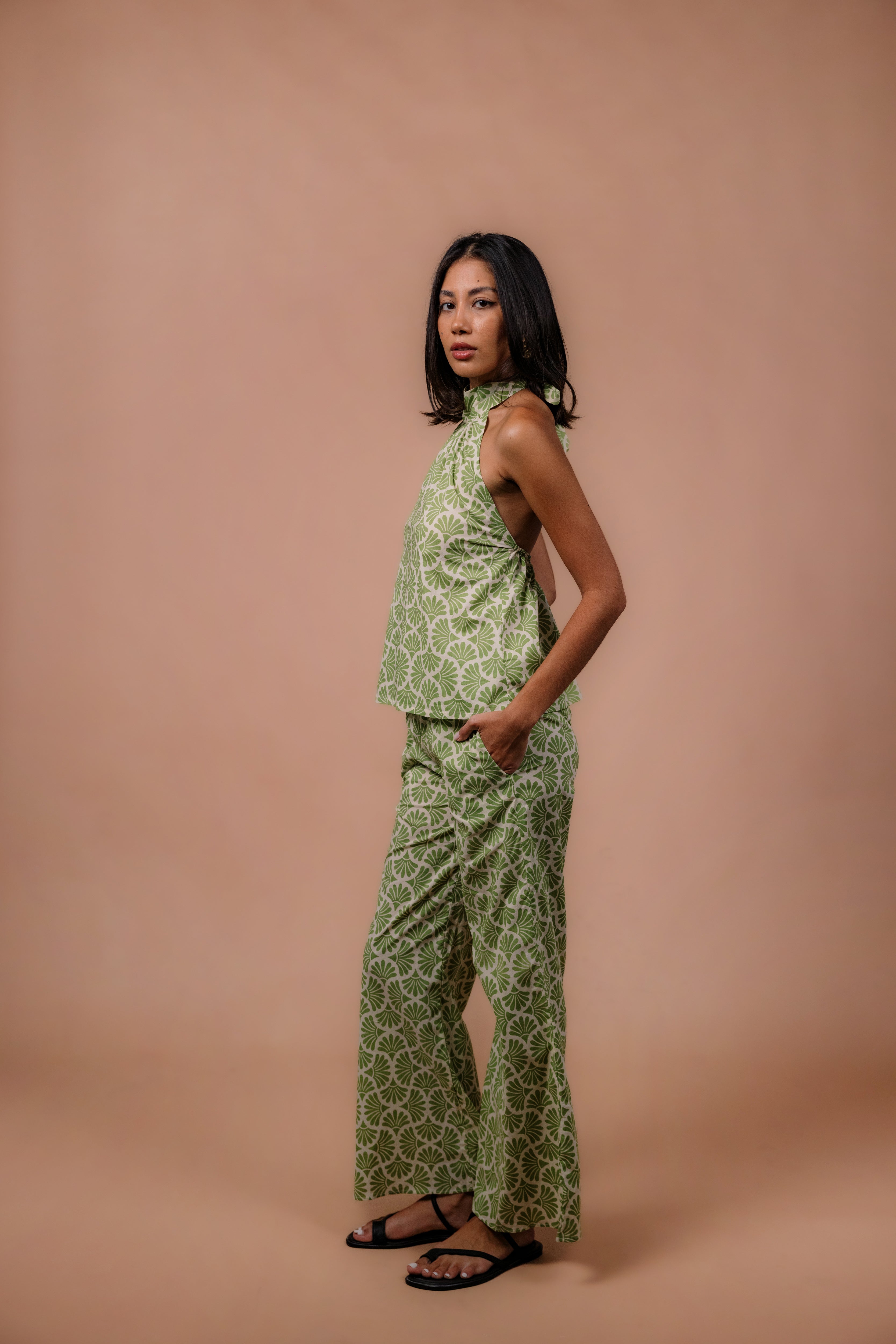 Sarah Pants in Watercress Mika