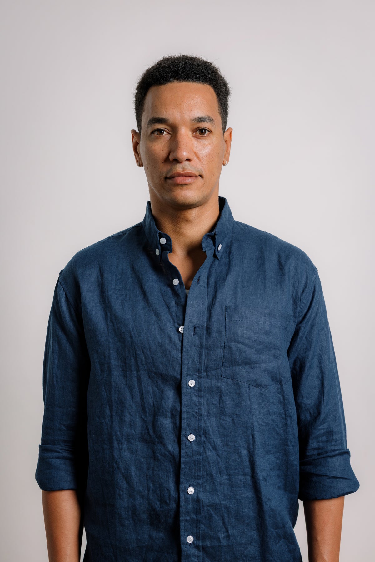 Oscar Shirt in Deep Navy Linen