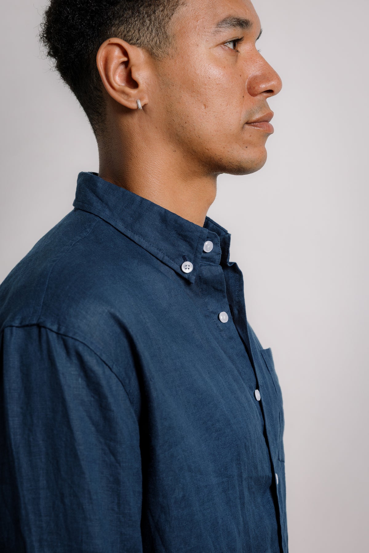 Oscar Shirt in Deep Navy Linen