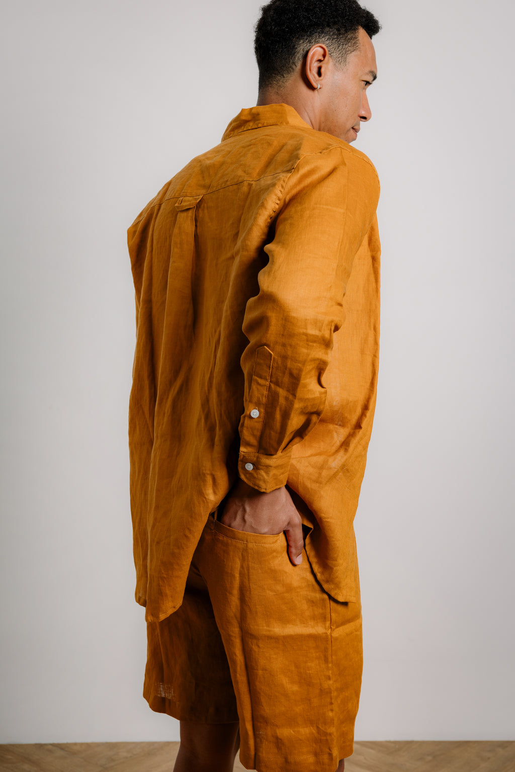 Henry Shorts in Tan